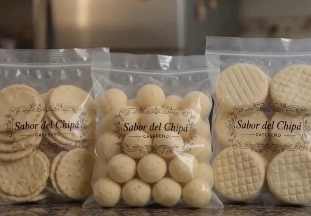 Bolsas de galletitas, bolitas y pan de chipá